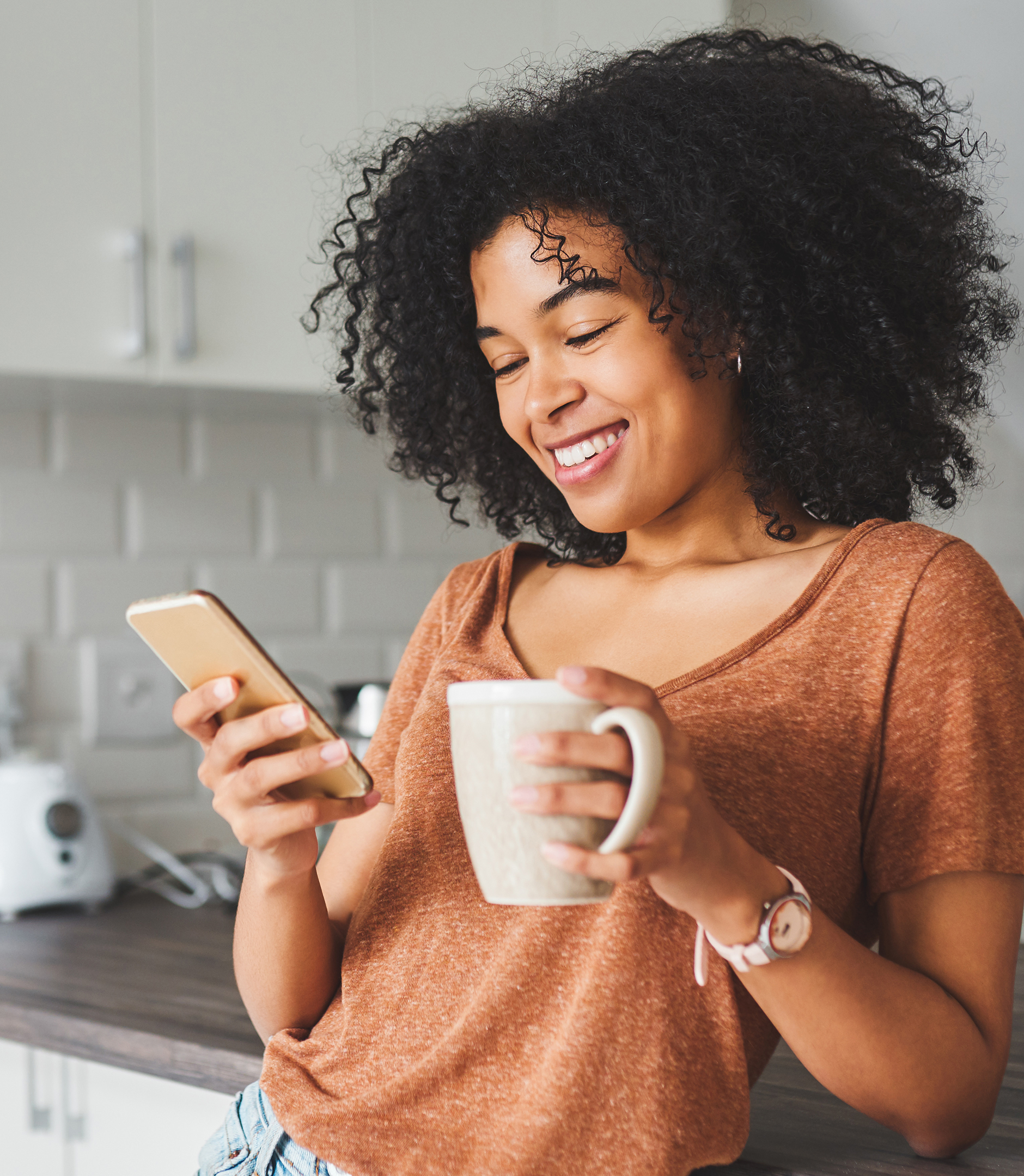 Person holding a phone