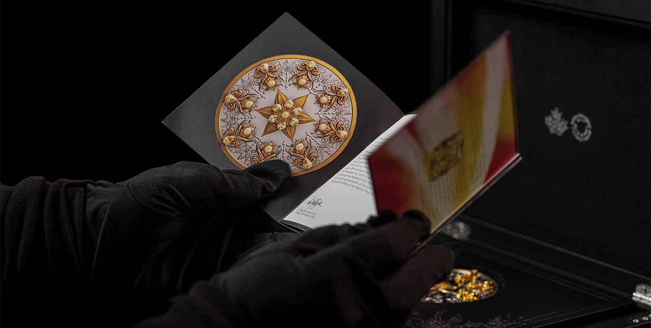 Un emballage spécial : Lustre – Pièce de 10 oz en platine pur 